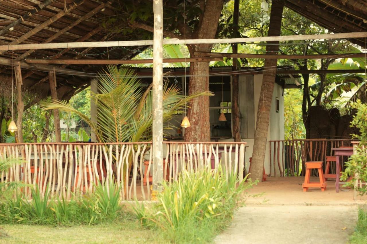 Hotel Panora Garden Mirissa Exterior foto